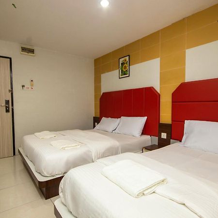 Jq Happy Lumut Hotel Экстерьер фото