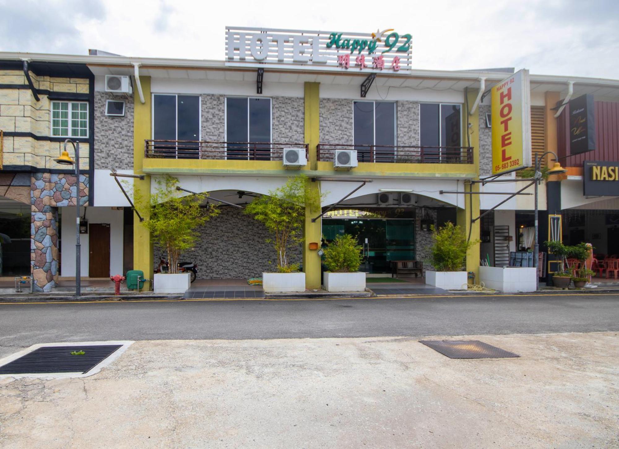 Jq Happy Lumut Hotel Экстерьер фото