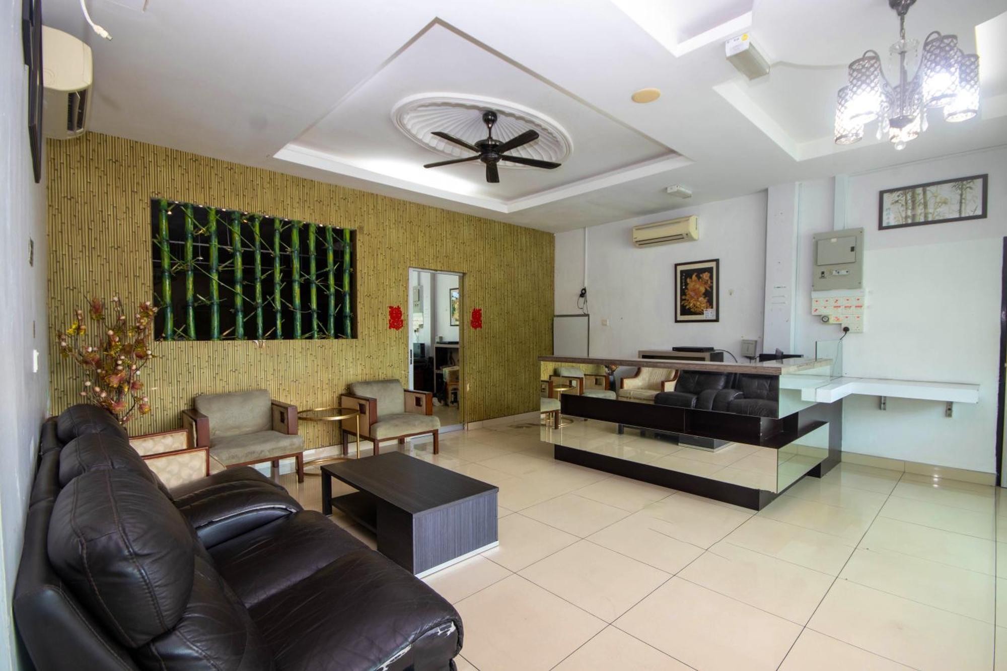 Jq Happy Lumut Hotel Экстерьер фото